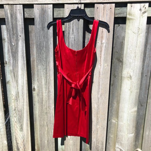 Prom/Formal red dress scoop neckline back tie - Picture 4 of 10